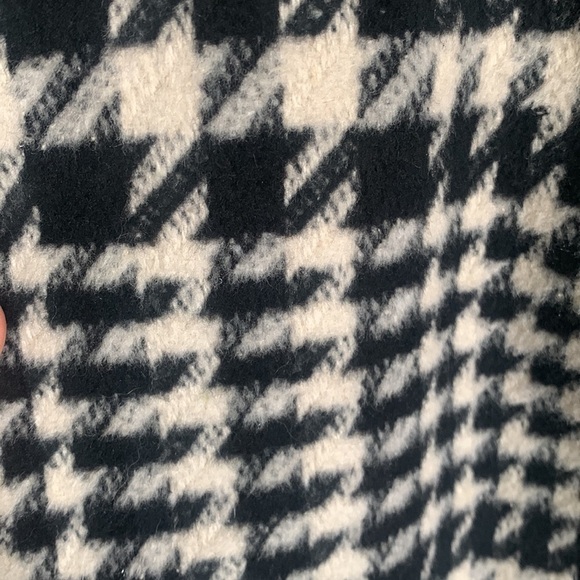 Talbots Houndstooth Cape Poncho - Picture 6 of 9